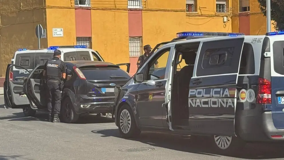Policía Nacional en una actuación en Rota - Foto de archivo