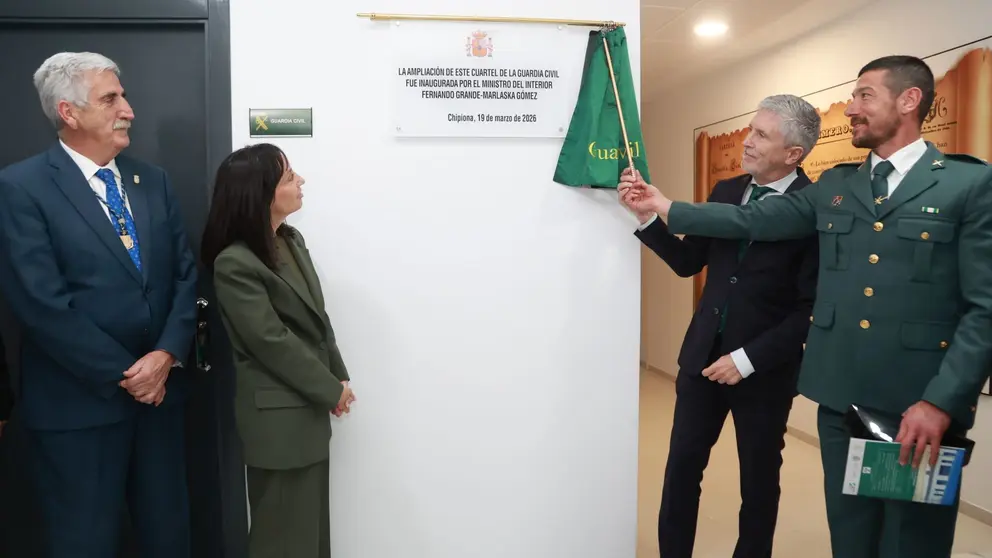 Marlaska inaugura la ampliaci&oacute;n del cuartel de la Guardia Civil en Chipiona | Cristo Garc&iacute;a