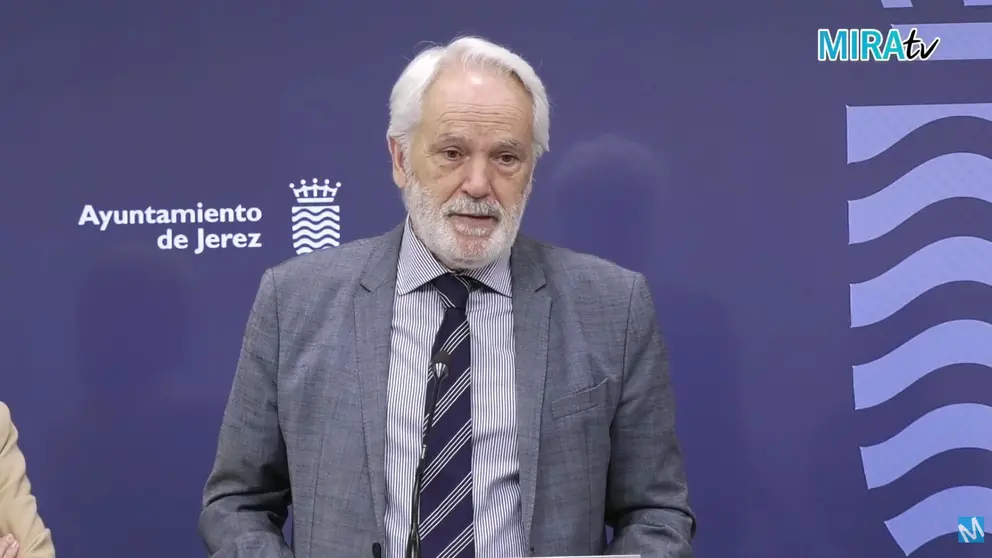 Agust&iacute;n Mu&ntilde;oz durante la rueda de prensa