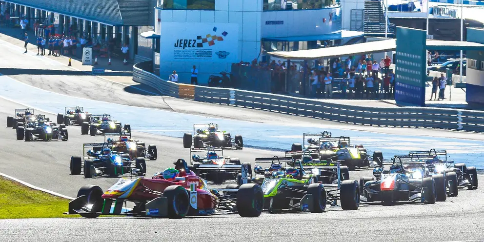 Salida del Euroformula Open | Christian Cantizano para MIRA Jerez