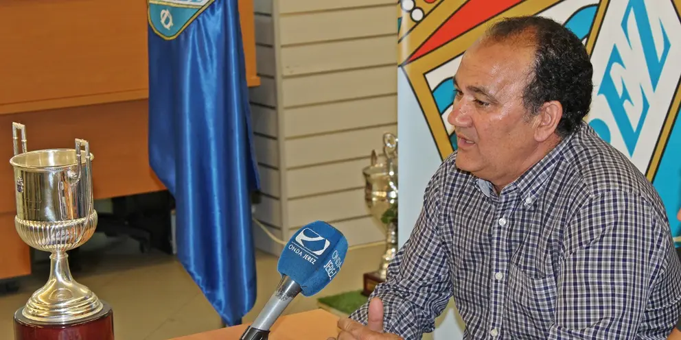 Vicente Vargas en rueda de prensa | Fotograf&iacute;a de Alejandro Jim&eacute;nez