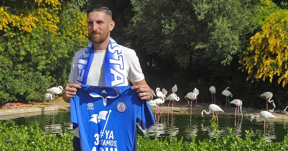 Presentaci&oacute;n de  Jos&eacute; Manuel Rojas como nuevo jugador del Xerez DFC | Foto de Manuel Jes&uacute;s Ruiz