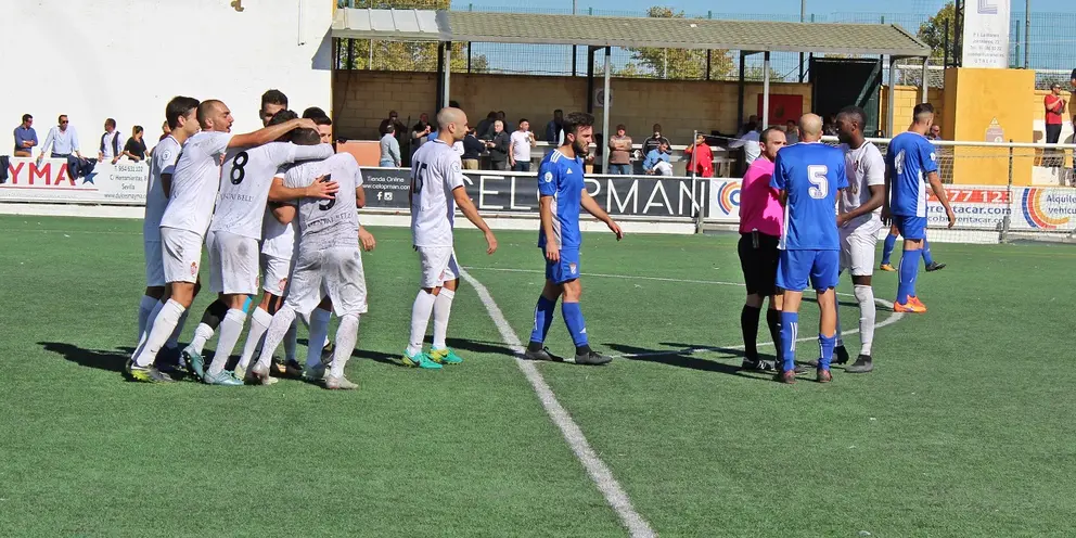 CD Utrera vs Xerez CD. 1-11-2018./ Alejandro Jim&eacute;nez