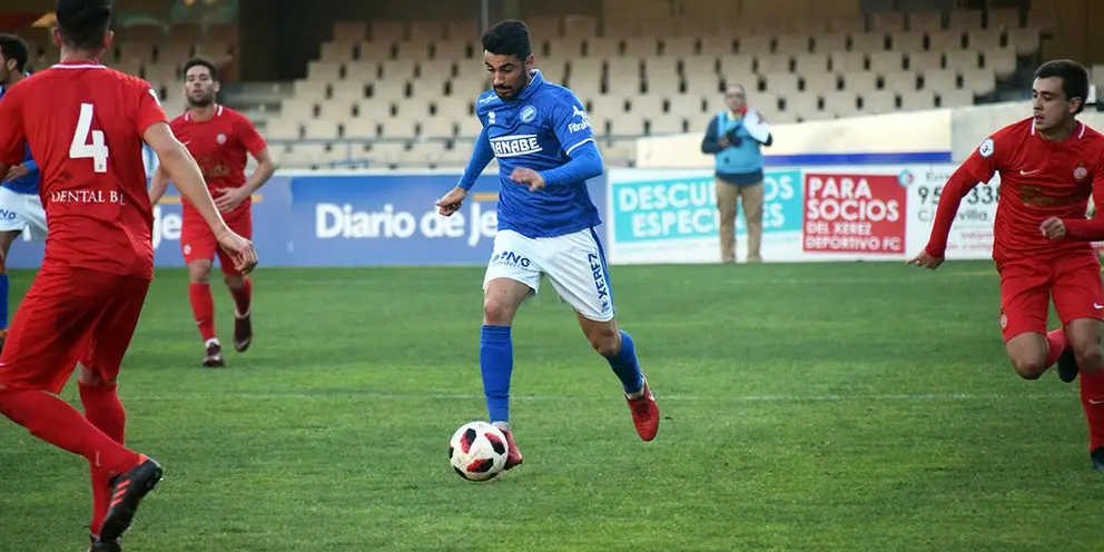 Adri Rodriguez, jugador del Xerez DFC | Foto: xerezdeportivofc.com