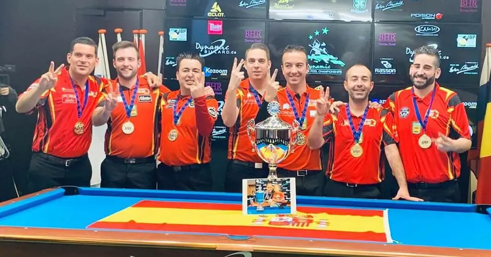 Juan Antonio Pina a la izquierda de la imagen