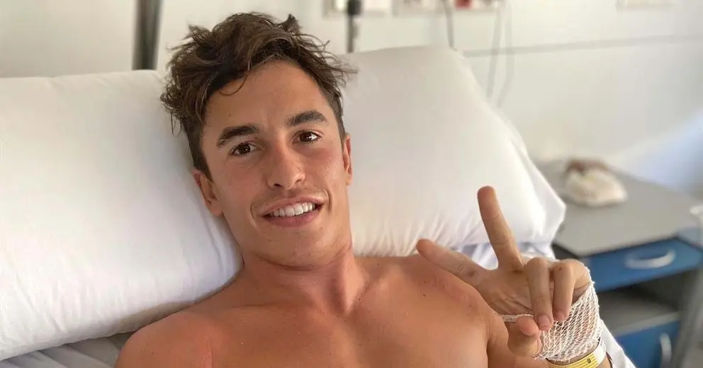 Marc Marquez en el hospital tras ser intervenido