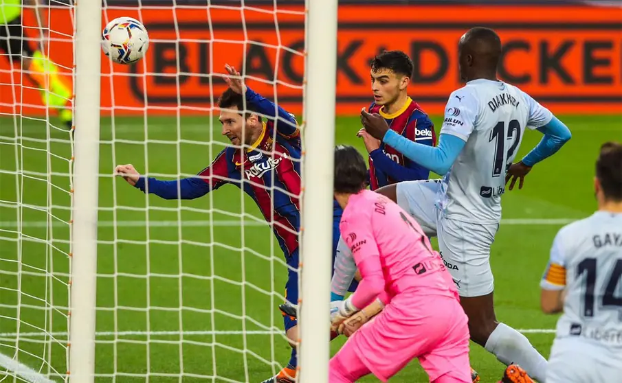 Leo Messi remata a gol | FC Barcelona