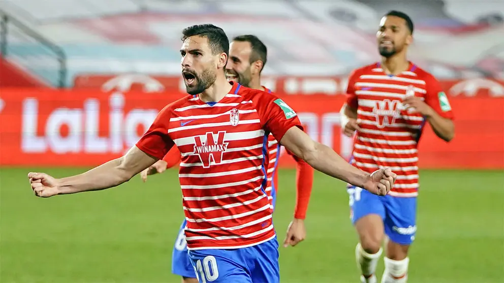 Antonio Puertas, objetivo del C&aacute;diz CF, celebra un gol con el Granada CF