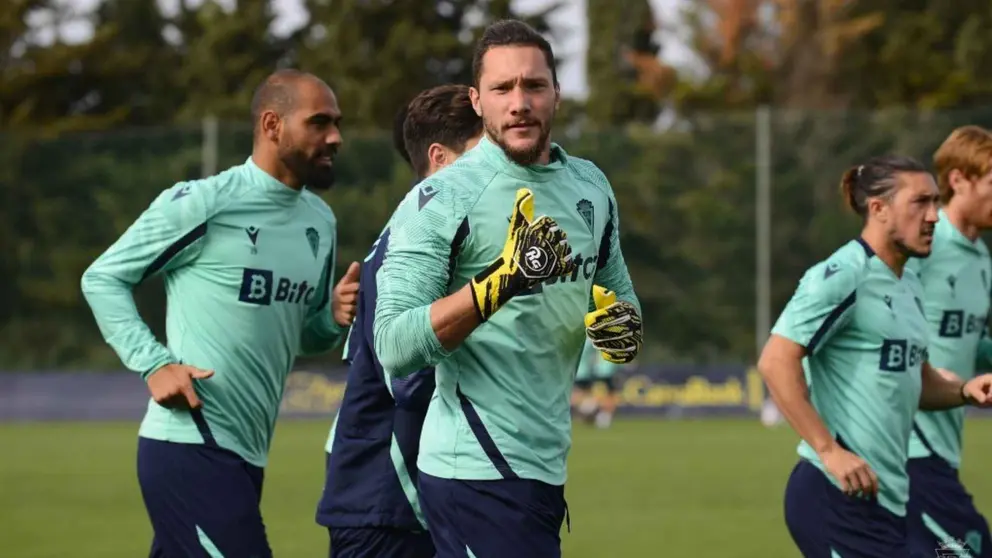 Sergio Gonz&aacute;lez dar&aacute; continuidad a Ledesma en la porter&iacute;a del C&aacute;diz CF | Foto: CCF