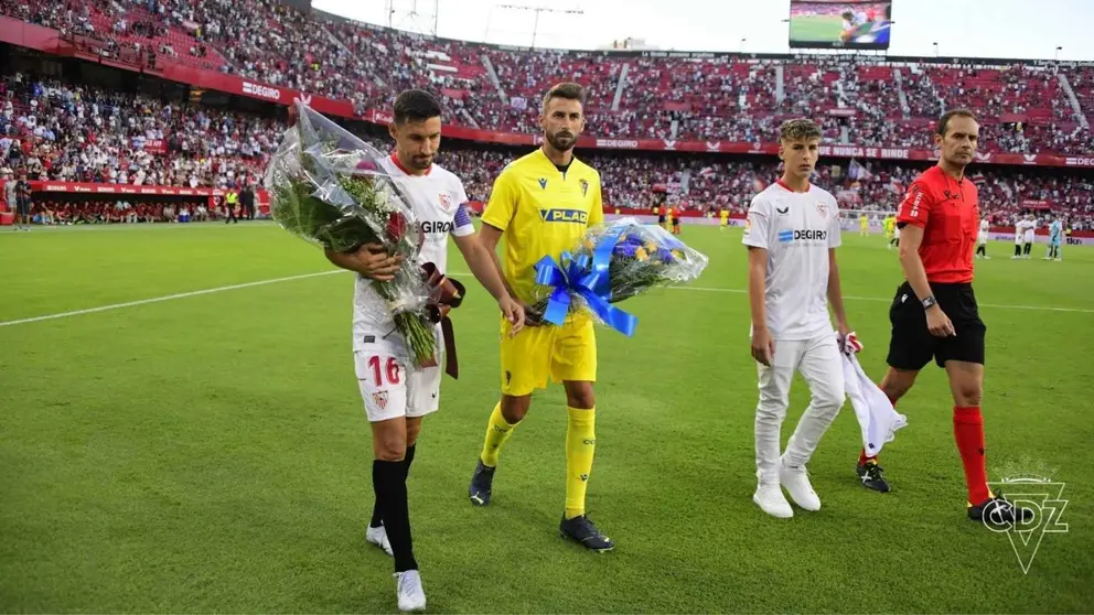 Jes&uacute;s Navas y Jos&eacute; Mari, junto al hijo de Antonio Puerta | CCF
