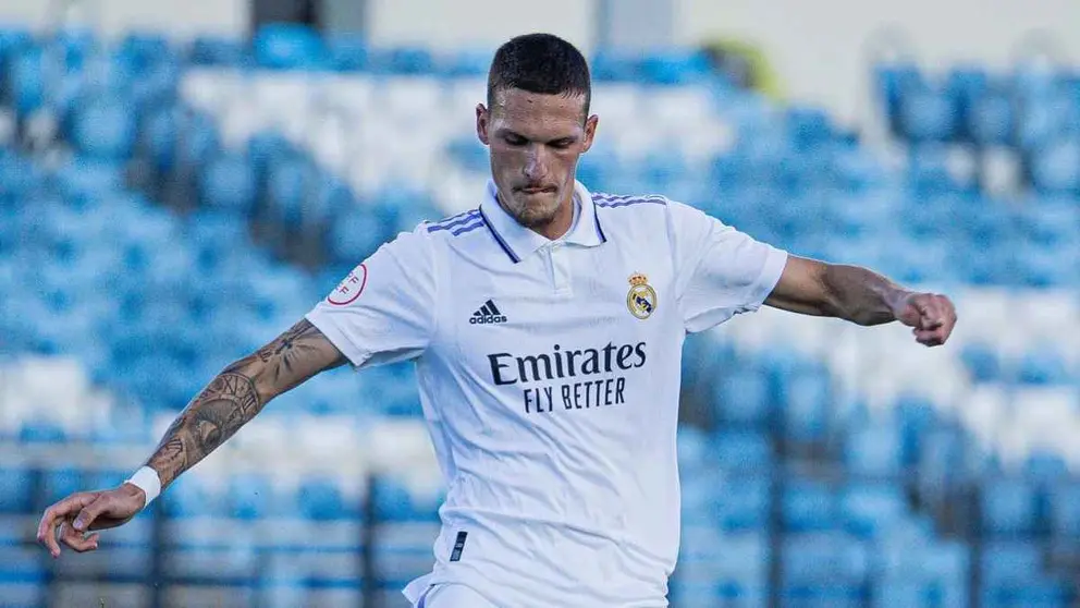 Rafa Mar&iacute;n, pr&oacute;ximo fichaje del Real Betis jugando con el Real Madrid Castilla | Foto: Twitter Rafa Mar&iacute;n