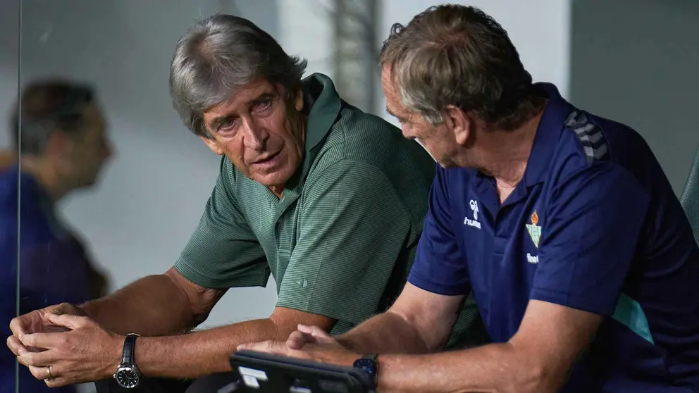 Manuel Pellegrini y Rub&eacute;n Cousillas Real Betis - Atl&eacute;tico de Madrid | Salvador L&oacute;pez Medina para El MIRA