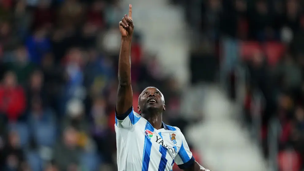 Umar Sadiq celebra un gol con la Real Sociedad | Champions League