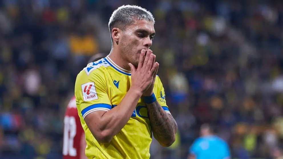 Brian Ocampo para el C&aacute;diz CF - CA Osasuna | Salvador L&oacute;pez Medina para El MIRA