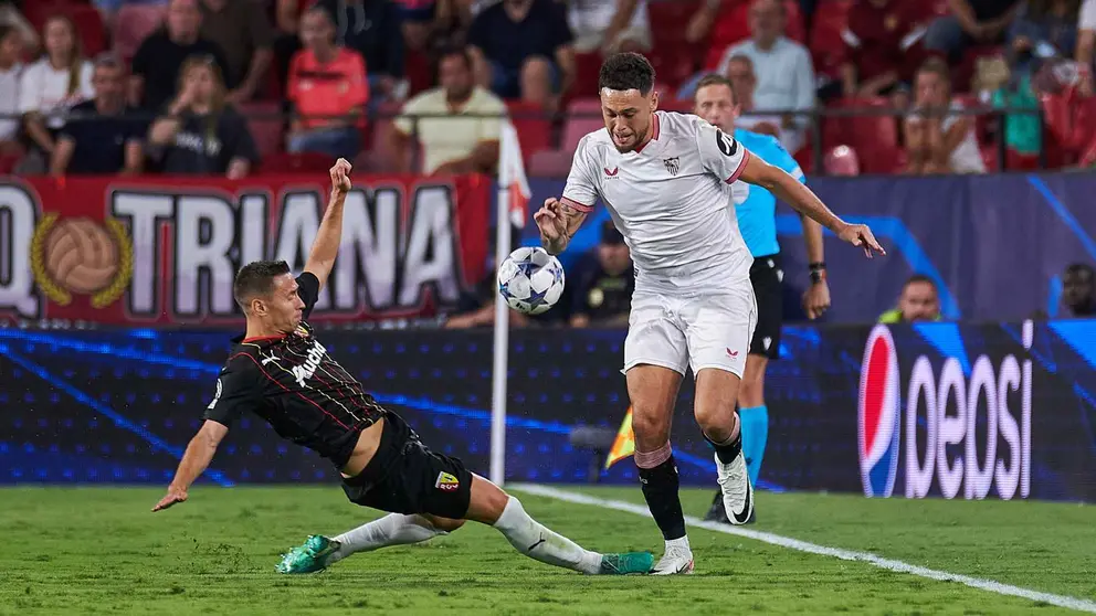 Lucas Ocampos en el Sevilla FC - Lens | Salvador L&oacute;pez Medina para El MIRA