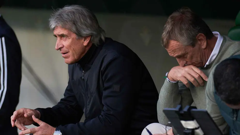 Manuel Pellegrini y Rub&eacute;n Cousillas en el Real Betis - Real Madrid | Salvador L&oacute;pez Medina para El MIRA