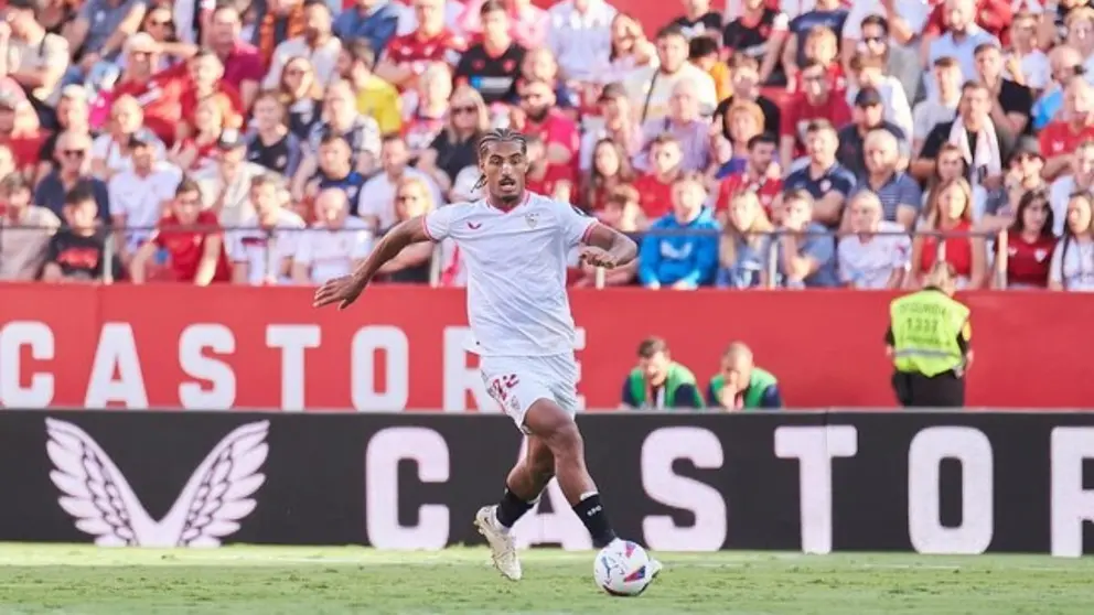 Lo&iuml;c Bad&eacute; en el Sevilla FC - Las Palmas | Salvador L&oacute;pez Medina para El MIRA