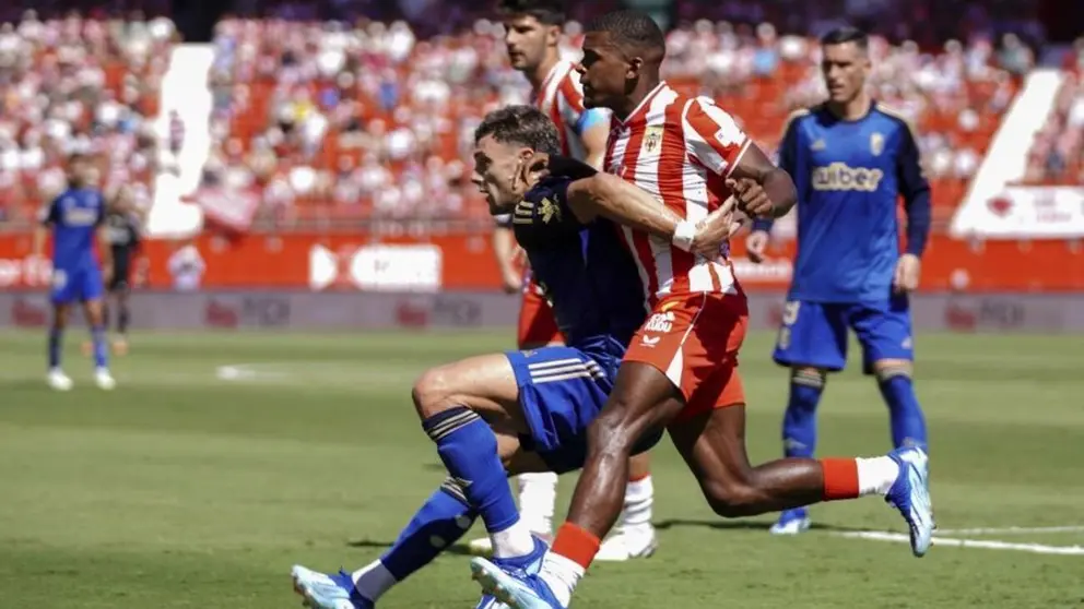 Imagen del partido de la primera vuelta entre la UD Almer&iacute;a y el Granada CF
