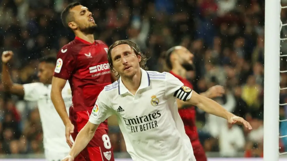 Luka Modric celebra un gol en un Real Madrid - Sevilla FC