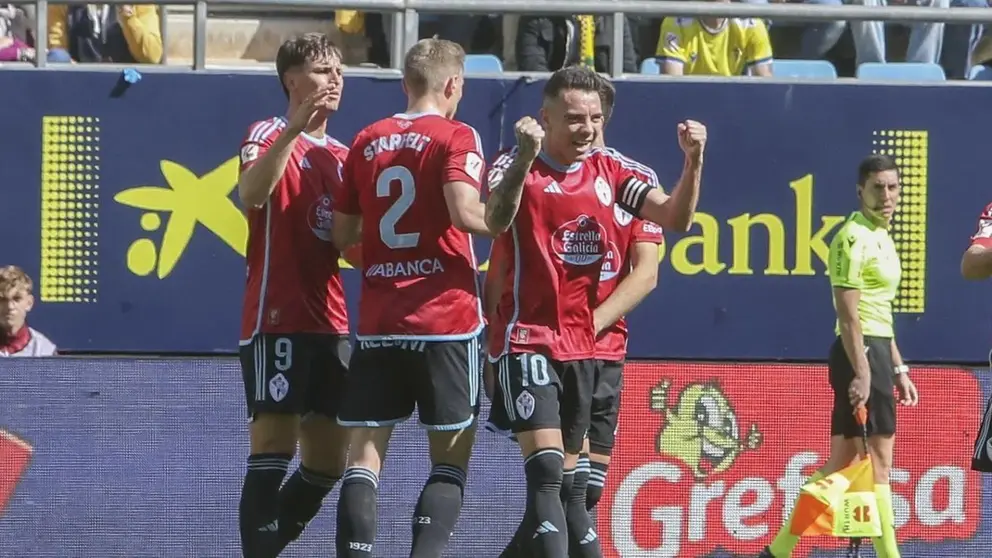 Iago Aspas celebra el gol anotado ante el C&aacute;diz CF