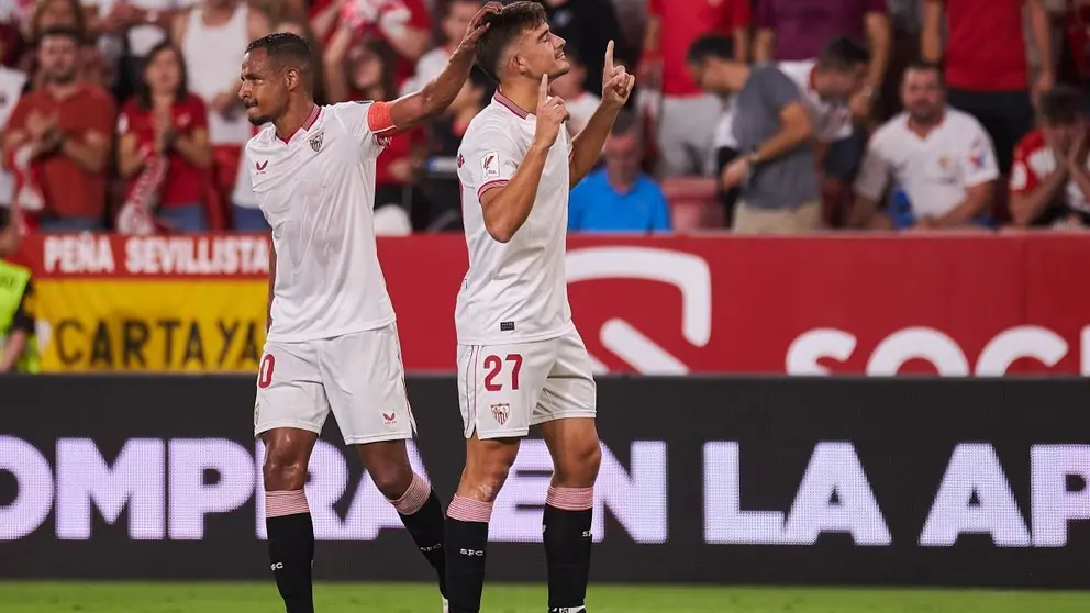 Kike Salas celebra un gol con el Sevilla FC | Salvador L&oacute;pez Medina para El MIRA