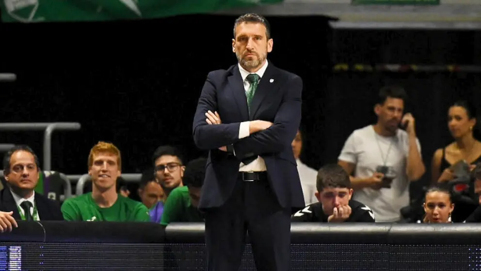 Ibon Navarro, entrenador del Unicaja, durante un partido del equipo