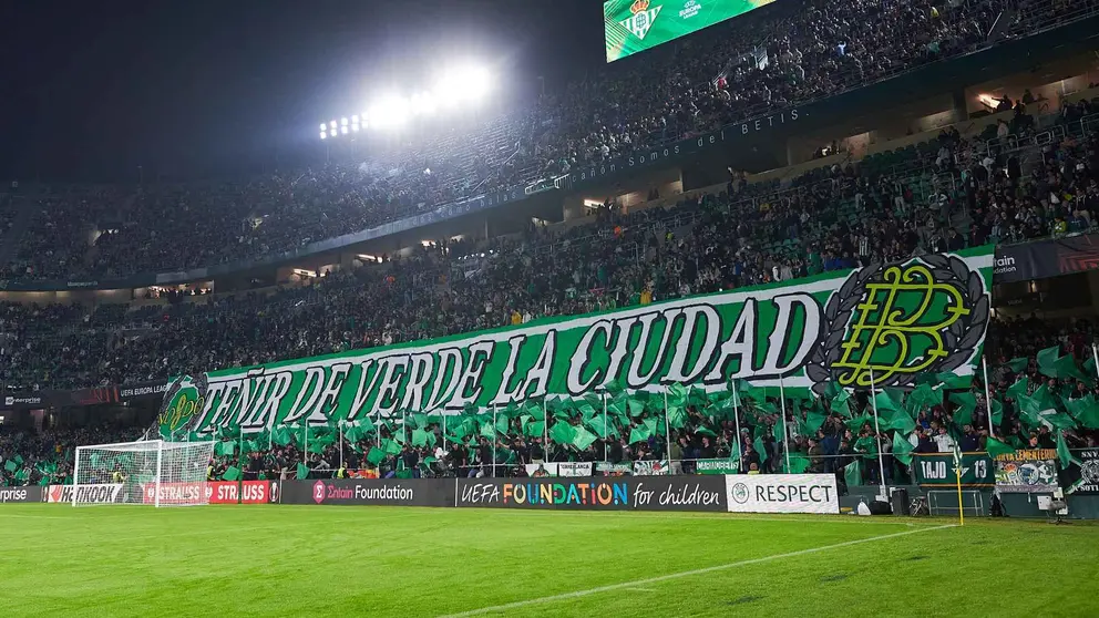 Benito Villamar&iacute;n en la previa del Real Betis - Aris Limassol | Salvador L&oacute;pez Medina para El MIRA