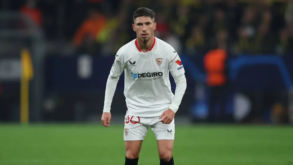 Jos&eacute; &Aacute;ngel Carmona, jugador del Sevilla FC