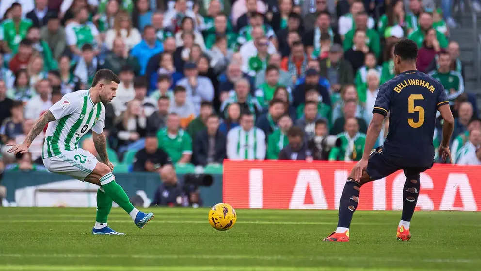 Aitor Ruibal y Bellingham en el Real Betis - Real Madrid | Salvador L&oacute;pez Medina para El MIRA