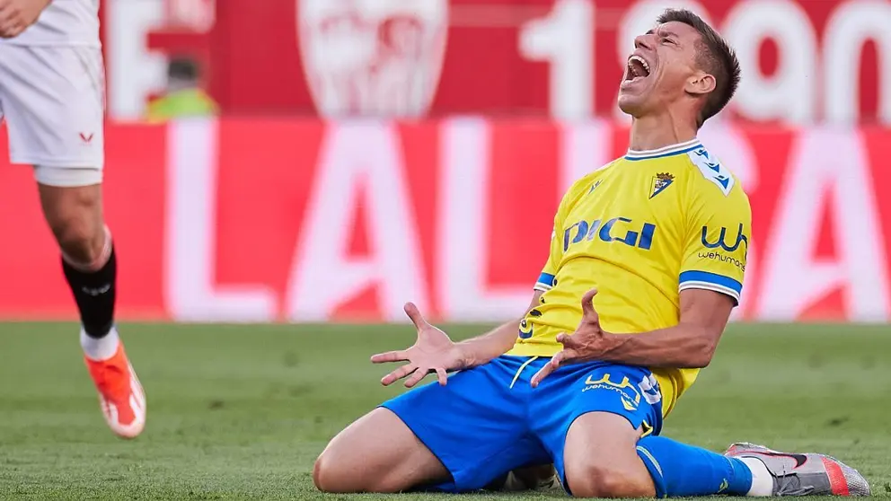 Rub&eacute;n Alcaraz en el Sevilla FC - C&aacute;diz CF | Salvador L&oacute;pez Medina para El MIRA