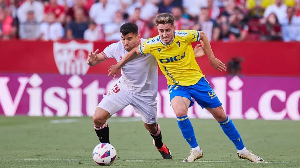 Robert Navarro y Marcos Acu&ntilde;a en el Sevilla FC - C&aacute;diz CF | Salvador L&oacute;pez Medina para El MIRA