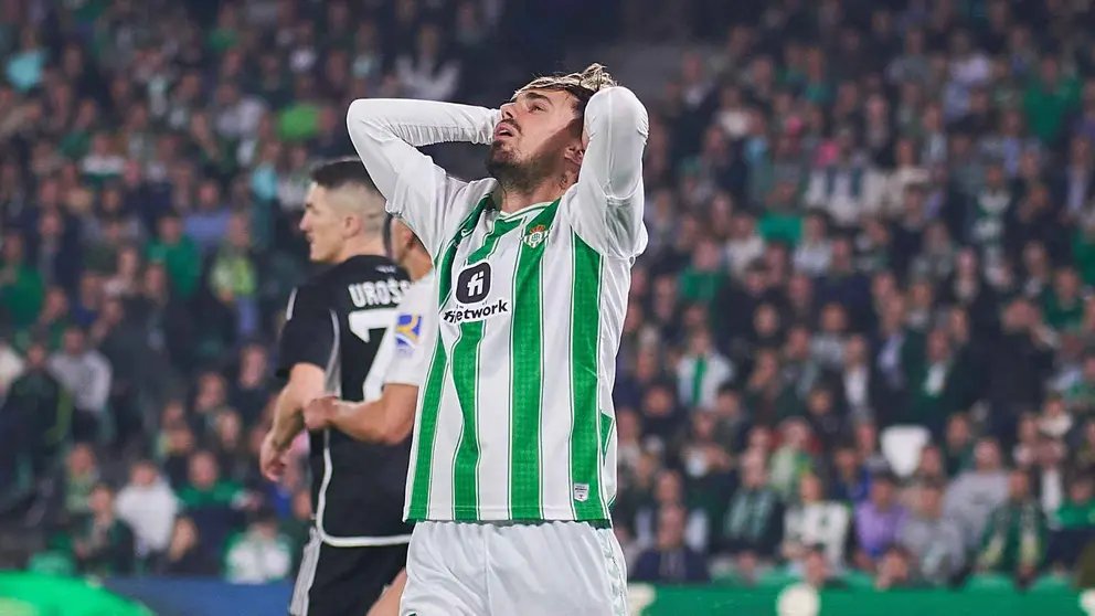 Rodri S&aacute;nchez en el Real Betis - Aris Limassol | Salvador L&oacute;pez Medina para El MIRA