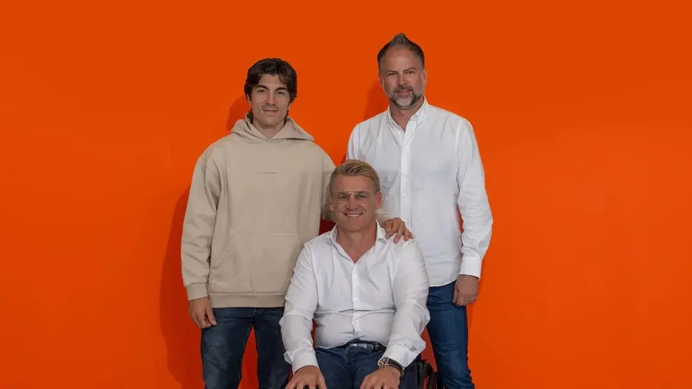 Motogp.com | Maverick Vi&ntilde;ales con Nicolas Goyon y Pit Beirer