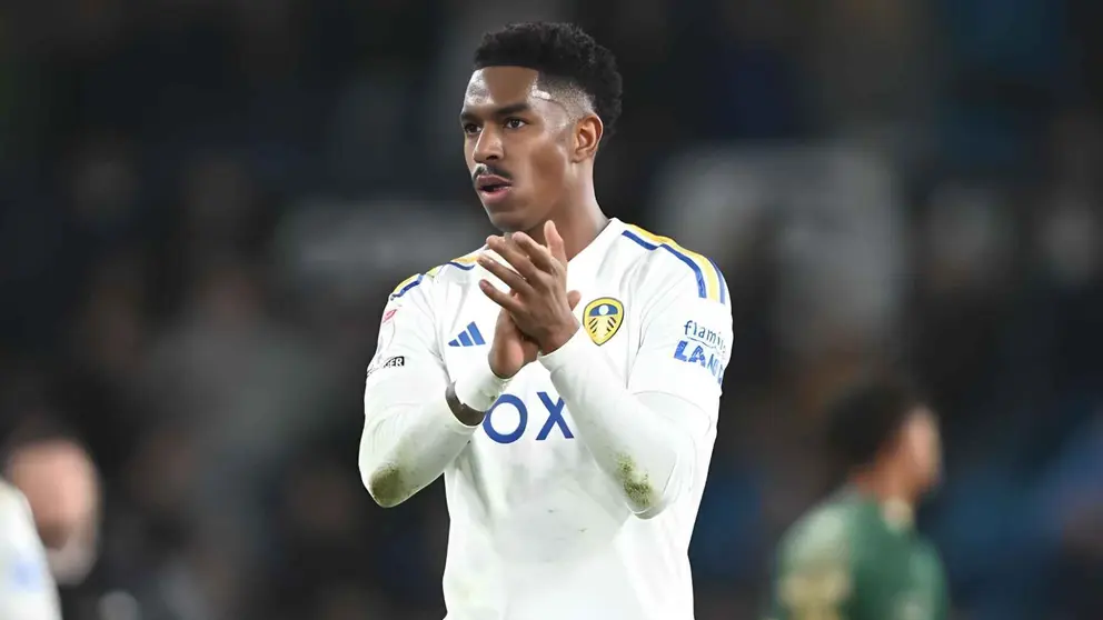 Junior Firpo con el Leeds United | Instagram