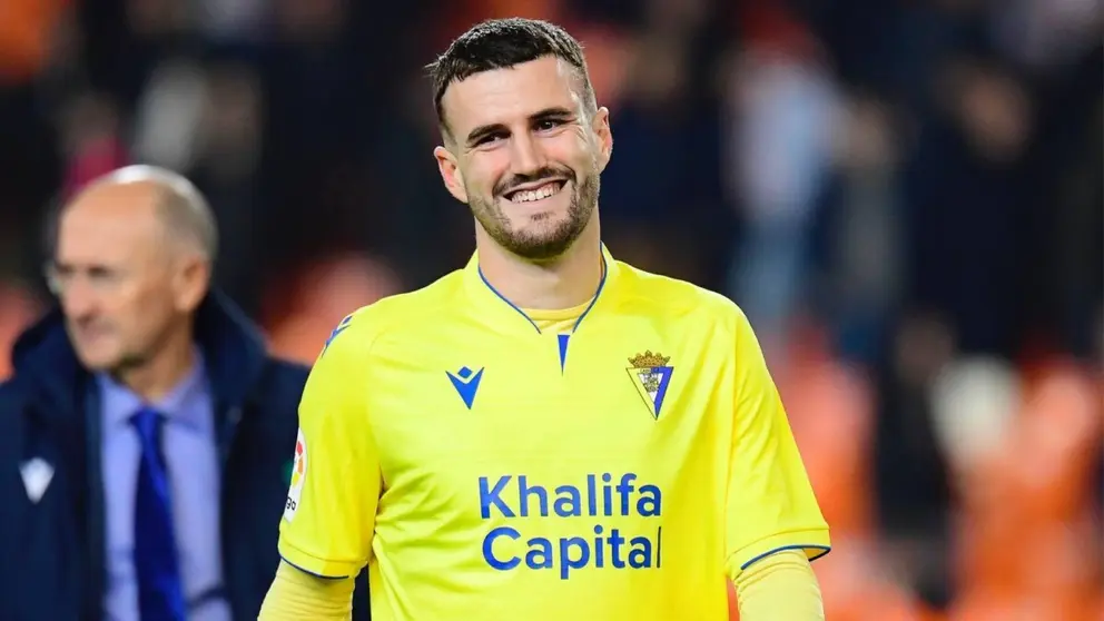 Ra&uacute;l Parra, ex lateral derecho del C&aacute;diz CF que se encuentra en la agenda del C&oacute;rdoba CF