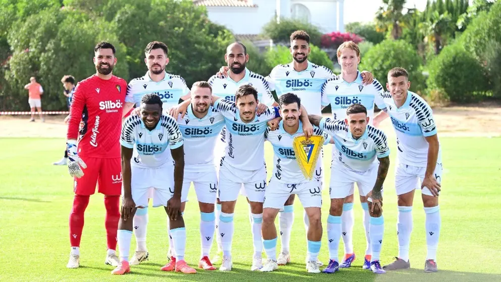 Once titular del C&aacute;diz CF en el amistoso ante el Blackpool | CCF