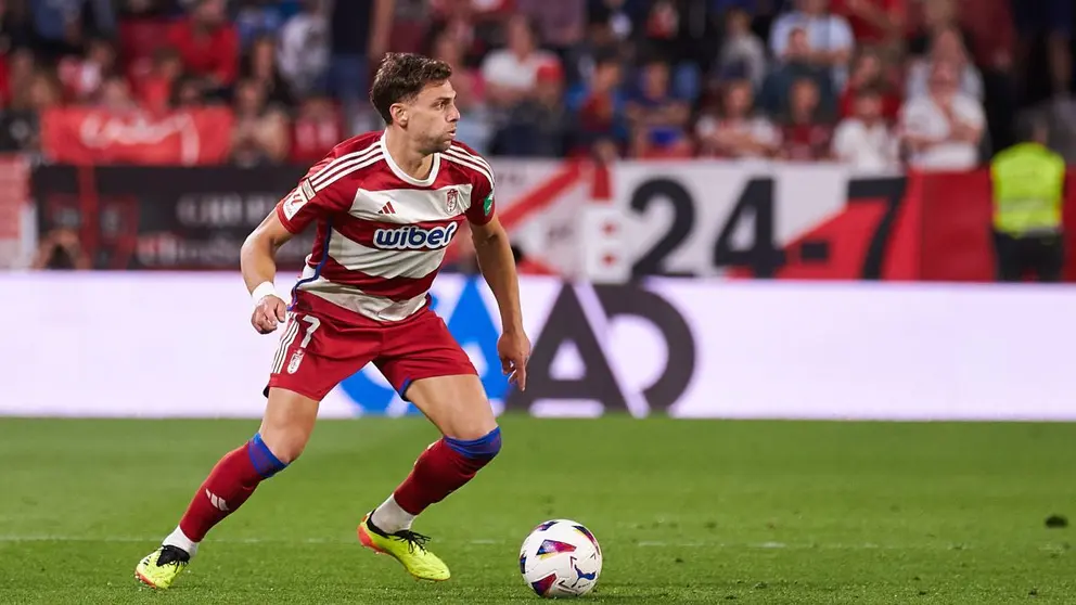 Lucas Boy&eacute; en el Sevilla FC - Granada CF | Salvador L&oacute;pez Medina para El MIRA