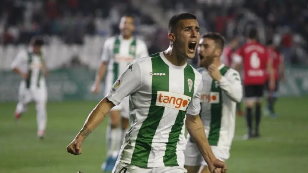 Sergi Guardiola celebra un gol durante su etapa con el C&oacute;rdoba CF en Segunda Divisi&oacute;n