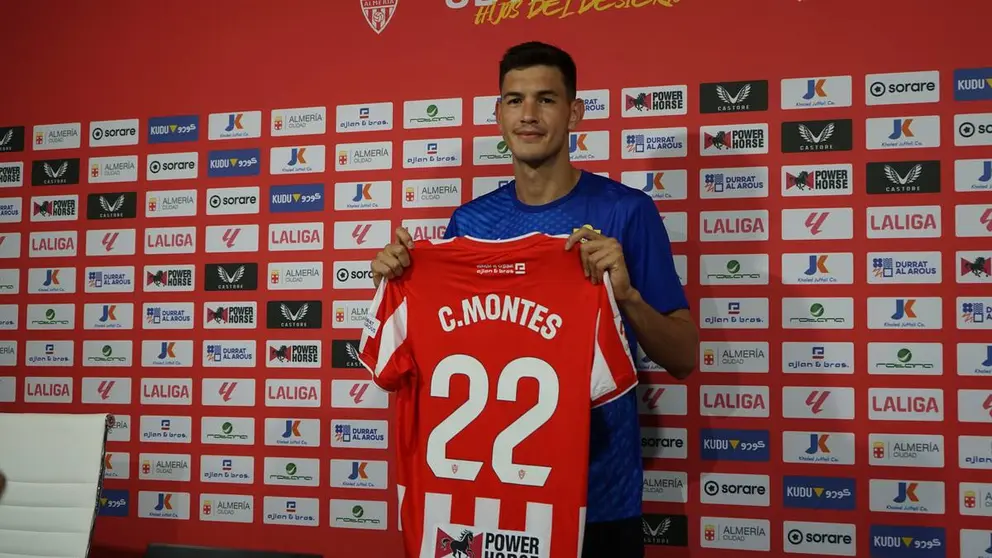 C&eacute;sar Montes en su presentaci&oacute;n con la UD Almer&iacute;a