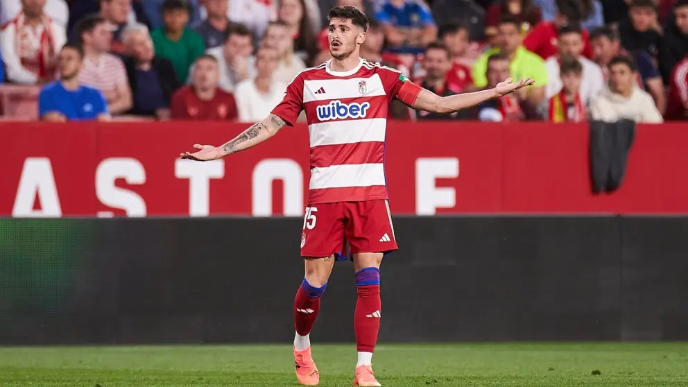 Carlos Neva en el Sevilla FC - Granada CF | Salvador L&oacute;pez Medina para El MIRA