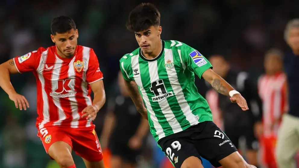 Juan Cruz durante un partido del Real Betis ante la UD Almer&iacute;a