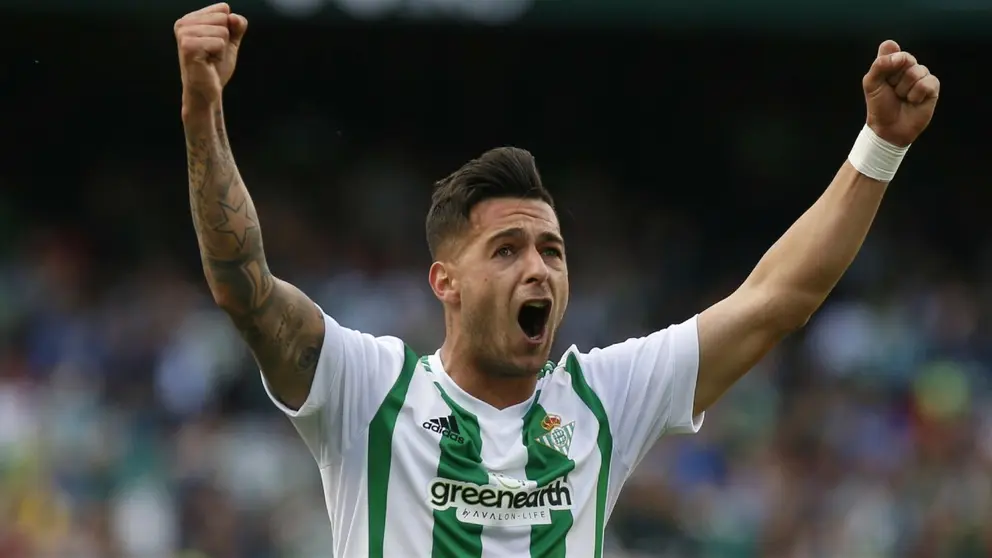 Sergio Le&oacute;n celebra un gol durante su etapa en el Real Betis