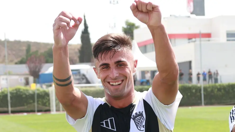 David Santisteban con el Xerez CD | Twitter: XerezCD_OFICIAL