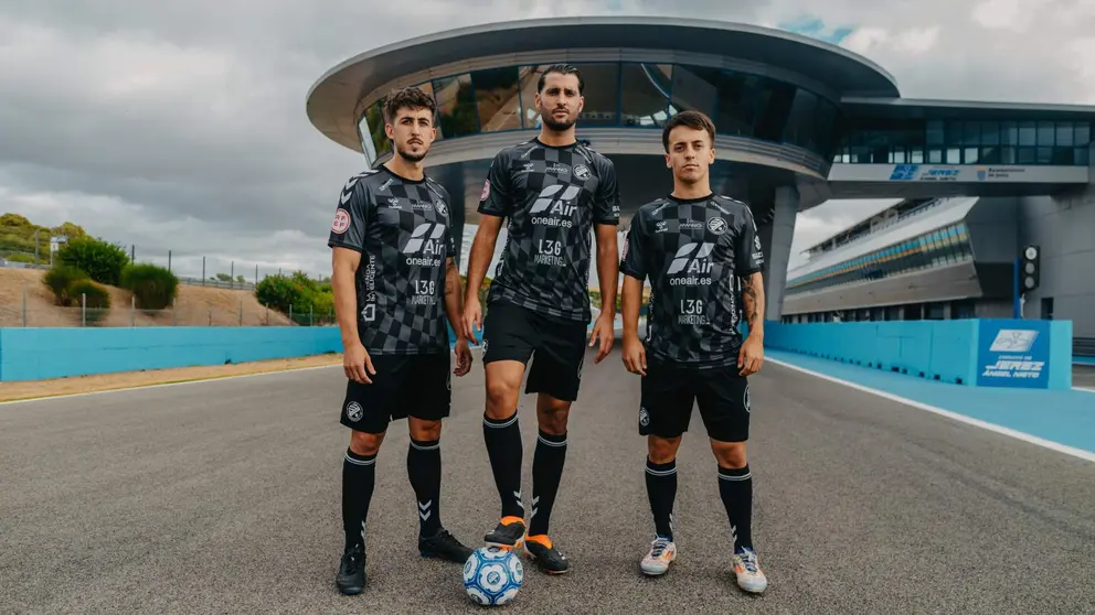 Presentaci&oacute;n de la tercera equipaci&oacute;n del Xerez Deportivo FC en el Circuito de Jerez-&Aacute;ngel Nieto | XEREZDFC.COM
