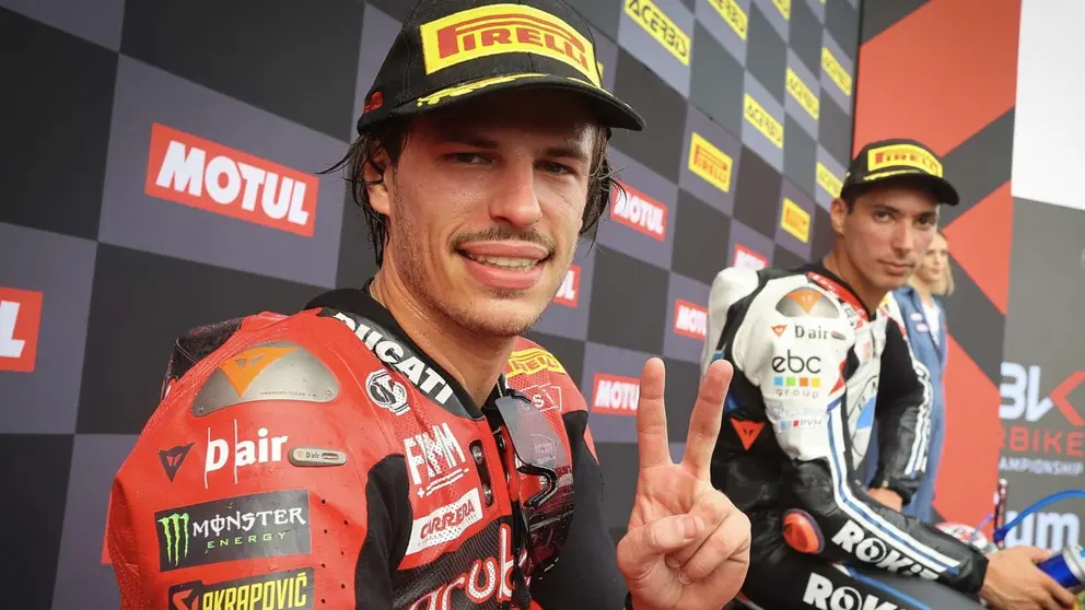 Toprak Razgatlioglu y Nicolo Bulega contendientes al t&iacute;tulo mundial de SBK 2024 | Worldsbk.com