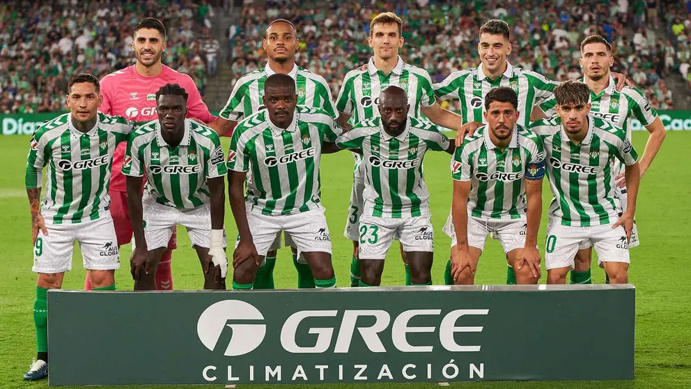 Once titular del Real Betis ante el CD Legan&eacute;s | Salvador L&oacute;pez Medina para El MIRA