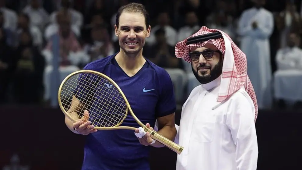 Turki Al-Sheikh, presidente de la UD Almer&iacute;a, posa junta a Rafa Nadal | @Turki_alalshikh