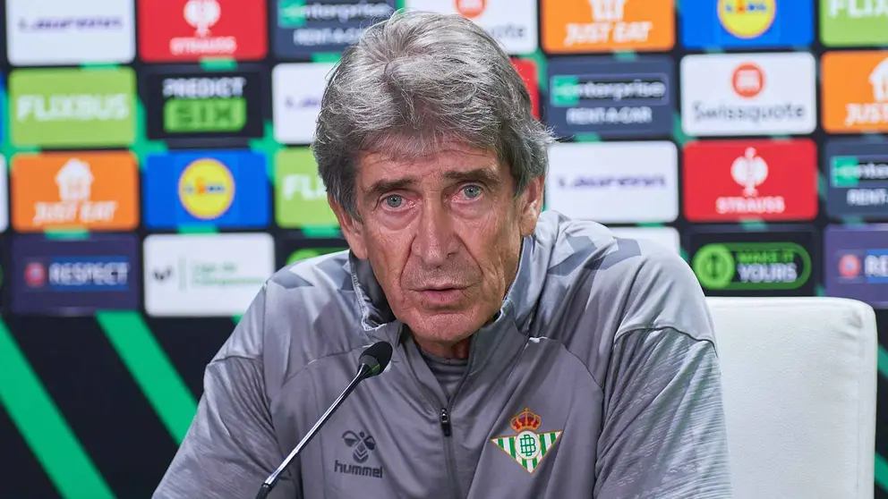 Manuel Pellegrini en la previa del partido ante el Celje en Conference League | Salvador L&oacute;pez Medina para El MIRA