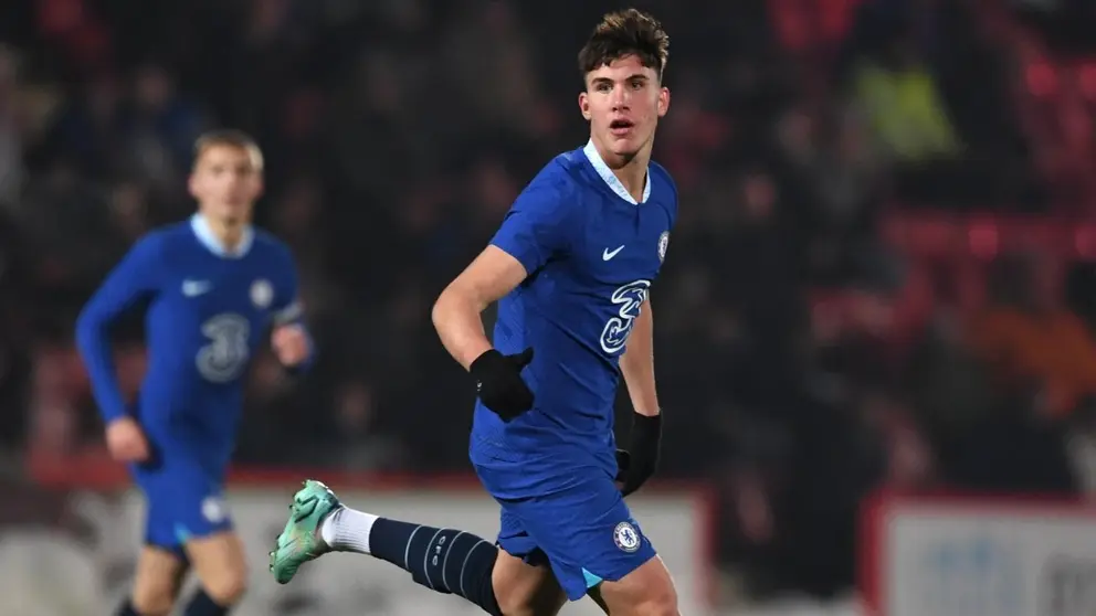 Cesare Casadei, prometedor jugador del Chelsea que interesa al Real Betis | CFC