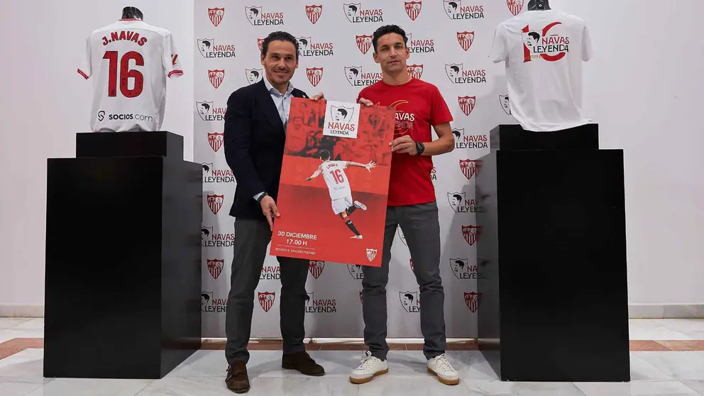 Del Nido Carrasco y Jes&uacute;s Navas durante el acto de presentaci&oacute;n de su homenaje de despedida | Salvador L&oacute;pez Medina para El MIRA